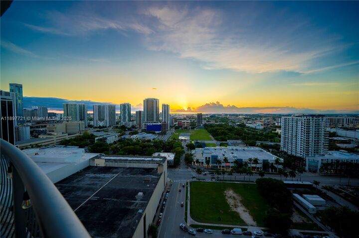 1750 N Bayshore Dr 2615  Miami FL 33132 photo