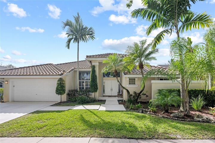 Property Photo:  985 Spoonbill Cir  FL 33326