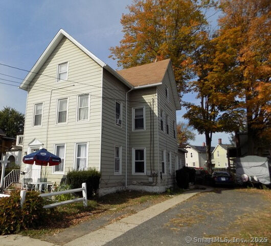 5 Hoyt Street  Danbury CT 06810 photo