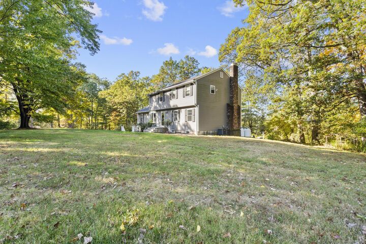 Property Photo:  400 Old Day Hill Road  CT 06095