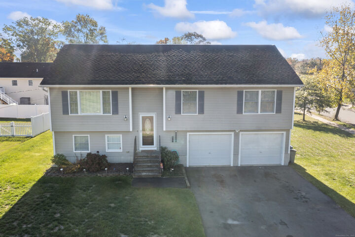 Property Photo: 78 Nonquit Street CT 06516