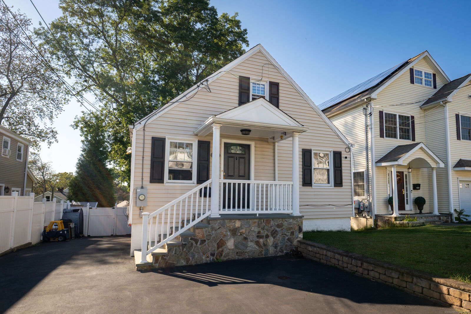 Property Photo: 51-1/2 Magnolia Avenue CT 06850