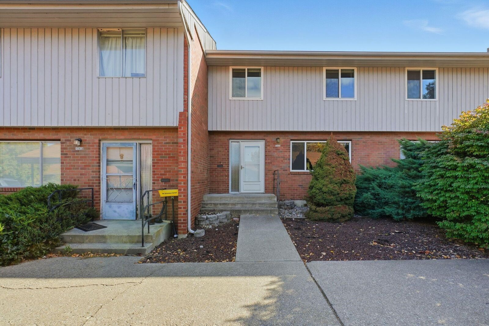 Property Photo: 12411 E Olive Ave 12411 WA 99216