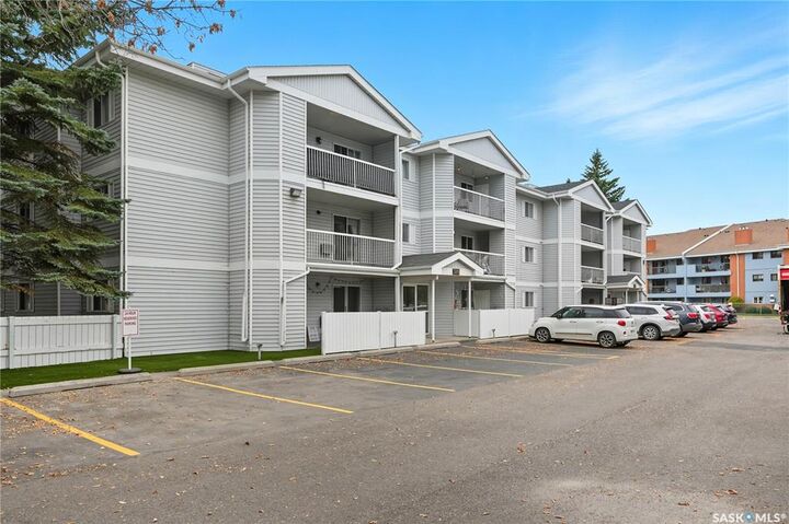 Property Photo: 309B Cree Crescent 107 SK S7K 7Y3