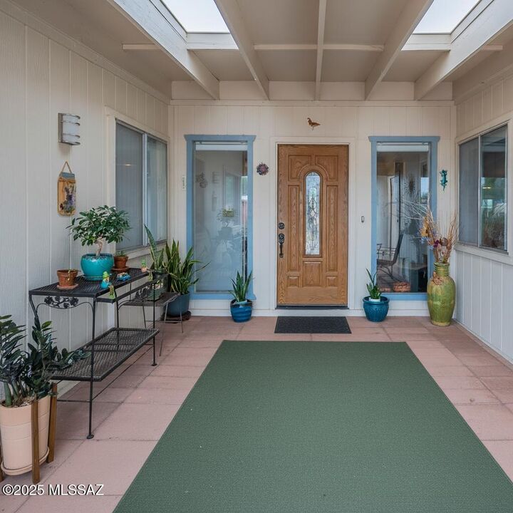 Property Photo: 385 W Rio Santa Cruz AZ 85614