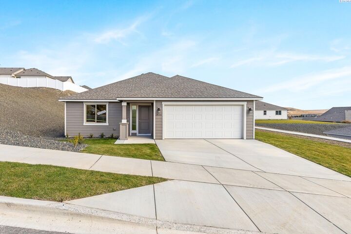 Property Photo: 2835 S Penn St WA 99338