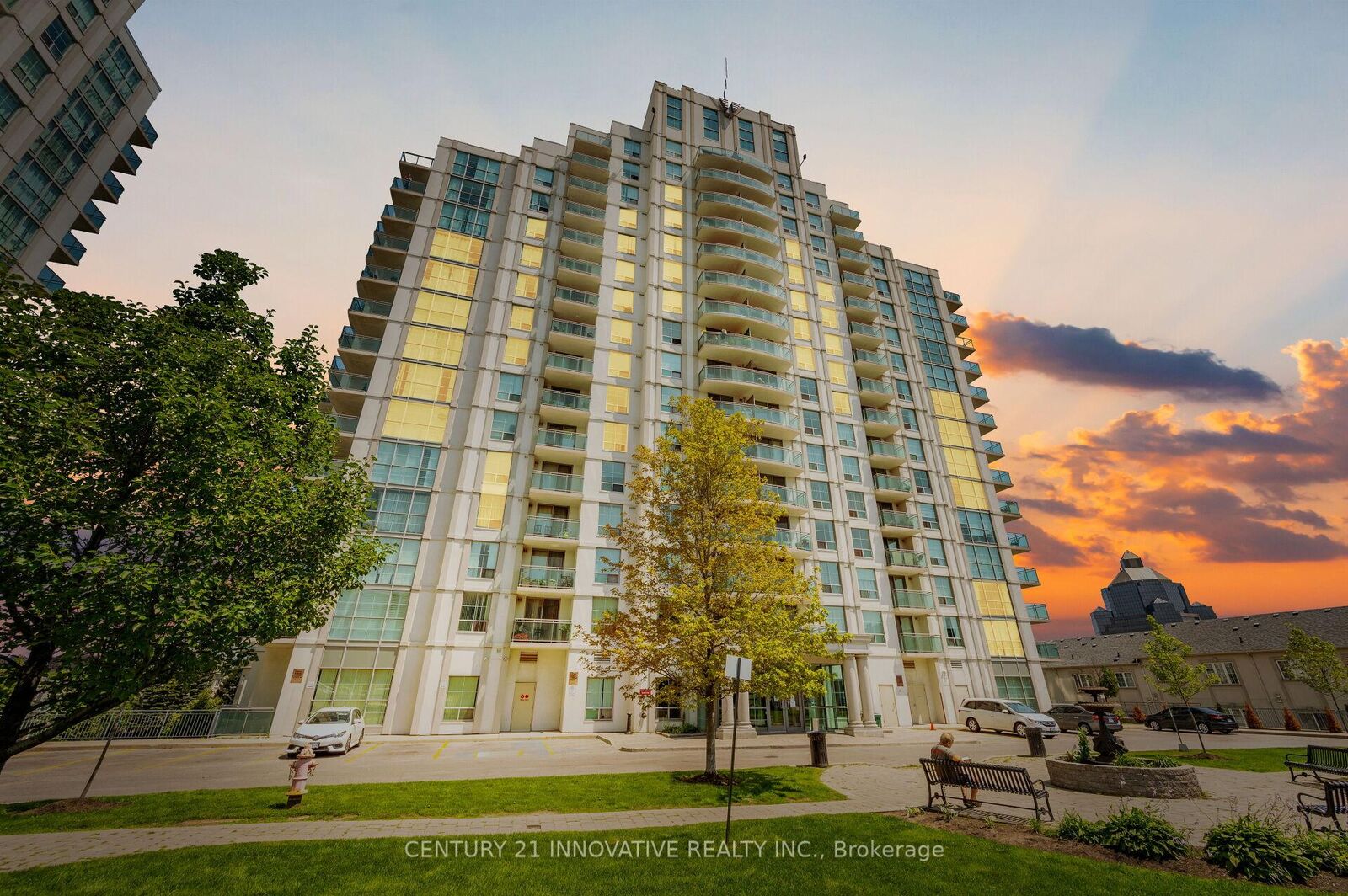 Property Photo:  8 Rosebank Drive Phf  ON M1B 5Z3 