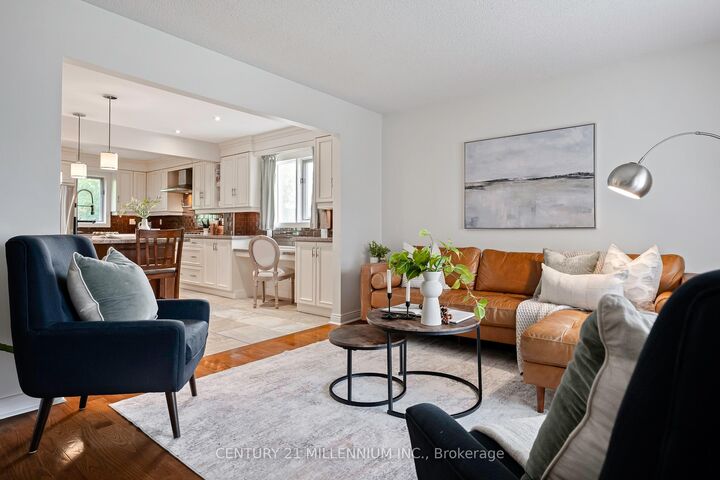 Photo de la propriété:  174 Lisa Marie Drive  ON L9W 4P7 