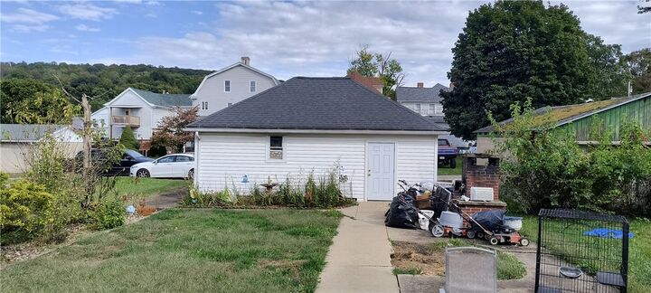 Property Photo:  1219 Sycamore  PA 15425 