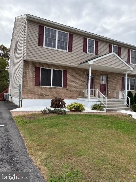 Property Photo:  27 Quinter Lane  PA 19560 