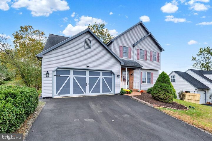 Property Photo: 215 Mason Drive PA 17522