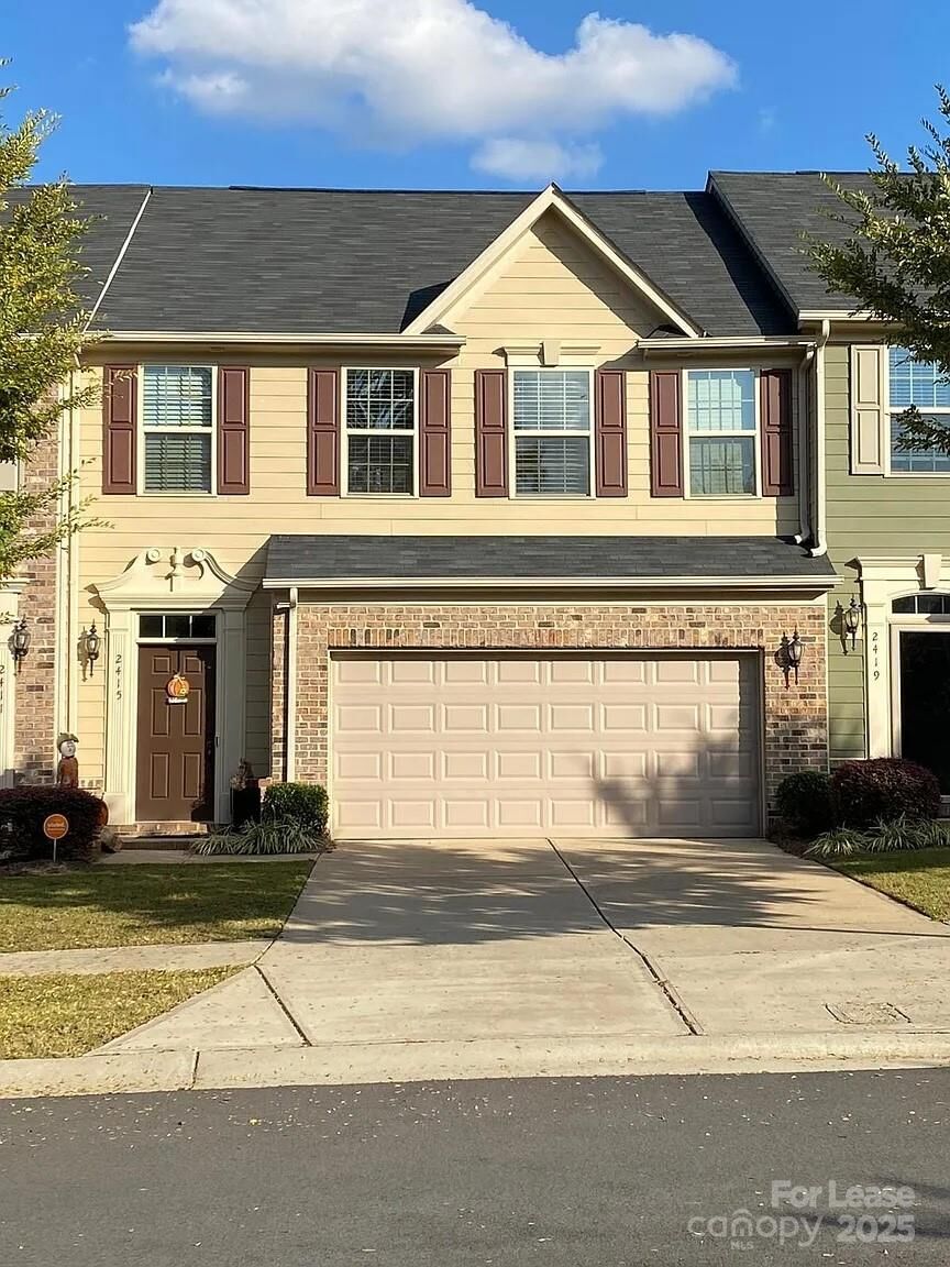 Property Photo:  2415 Alyssa Lane  NC 28208