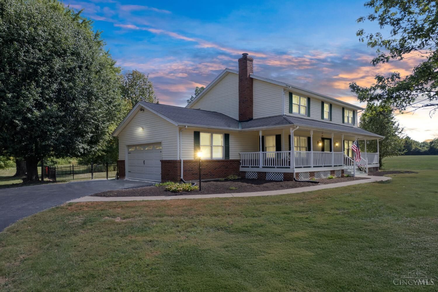 Property Photo:  3138 Parkside Drive  OH 45103 