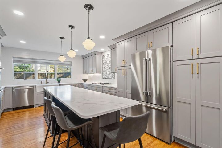 Property Photo: 2063 Westover Road OH 43221