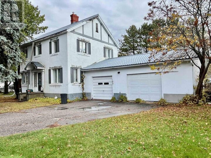 105 Van Horne Ave  Dryden ON P8N 2B6 photo