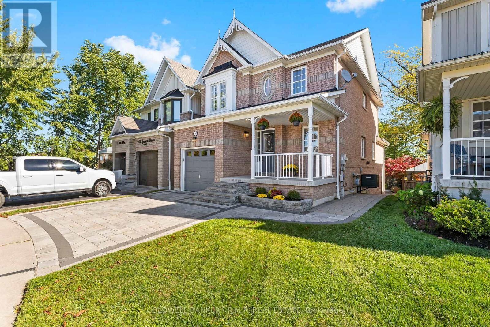 Photo de la propriété:  62 Ipswich Place  ON L1M 2K2 
