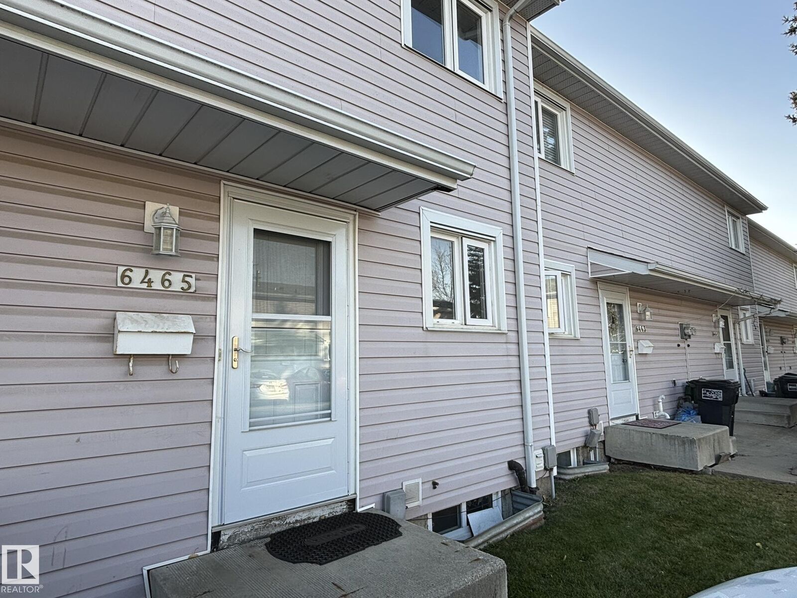 Property Photo:  6465 184 Street NW  AB T5S 1R2 
