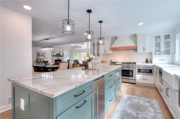 Property Photo:  860 Spring Valley Drive  GA 30041
