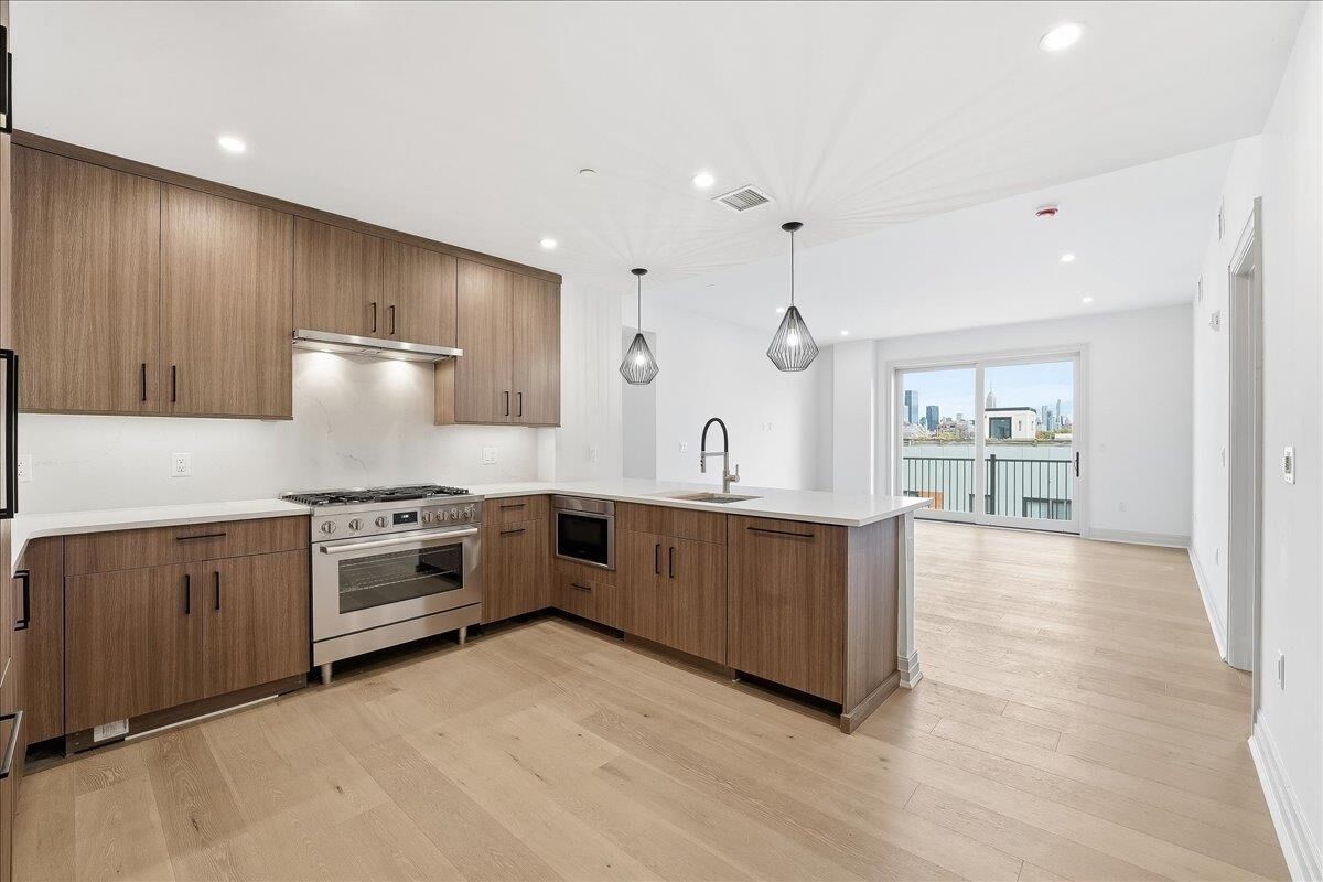 Property Photo:  921 Madison St 605  NJ 07030 
