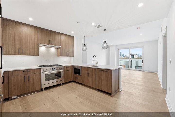 921 Madison St 605  Hoboken NJ 07030 photo