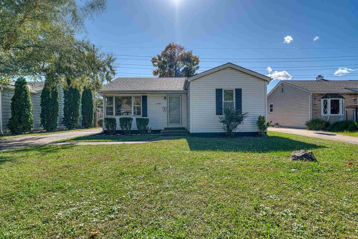Property Photo: 2459 Ravenswood Drive IN 47714