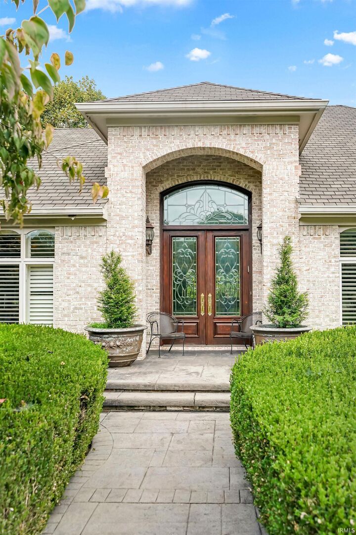 Property Photo: 3801 E Mabels Way IN 47408