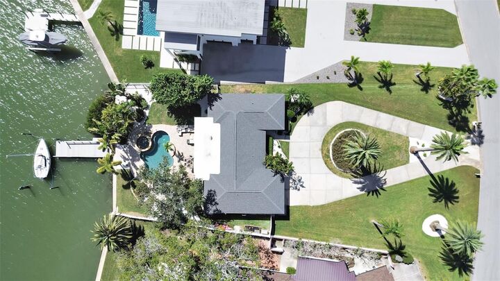 Property Photo:  339 Bath Club Boulevard S  FL 33708