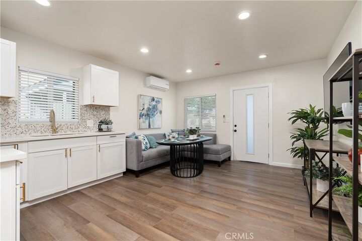 Property Photo: 822 E 95th CA 90002