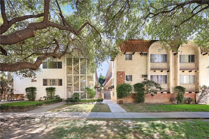 Property Photo: 336 Riverdale Drive CA 91204