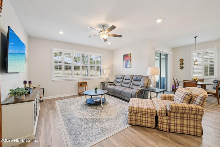 Property Photo: 3086 Green Park Drive FL 32724