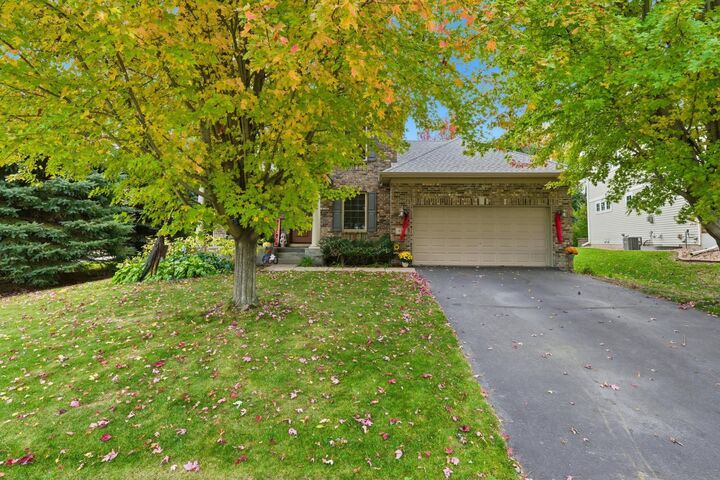 Property Photo:  489 Canyon Boulevard  WI 54016