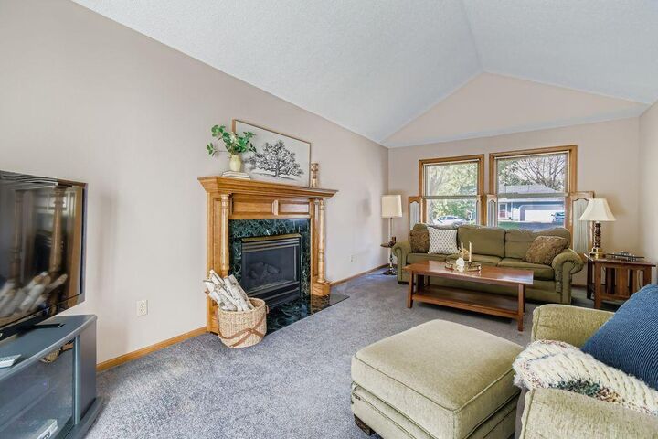 Property Photo:  2597 Hilo Avenue N  MN 55128