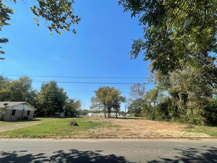 Property Photo:  315 Ardis Street  TX 75482