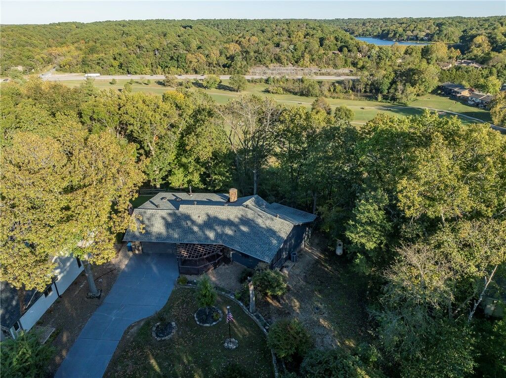 Property Photo: 3 Fenchurch Lane AR 72715