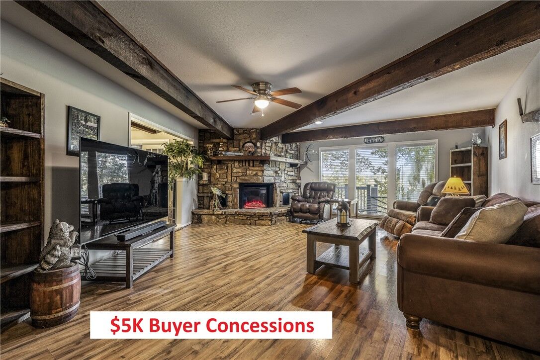 Property Photo:  3 Fenchurch Lane  AR 72715 