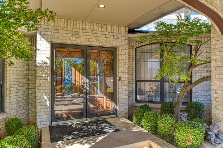 Property Photo: 3617 Hampton Court OK 73072