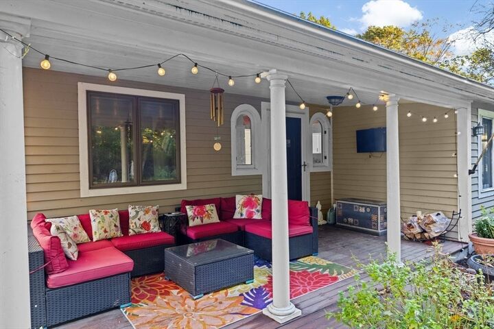 Property Photo:  17 Old Oaken Bucket Rd  MA 02066