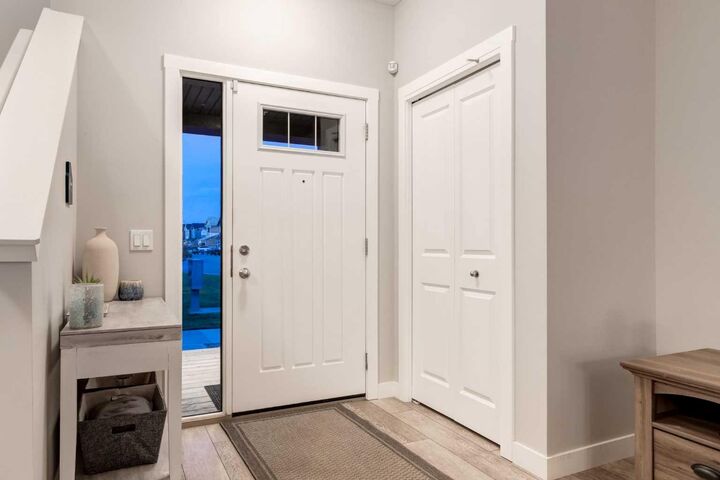 Property Photo: 1136 Midtown Lane SW AB T4B 4V8