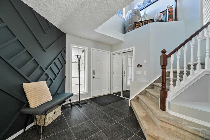 Property Photo:  67 Hidden Ranch Boulevard NW  AB T3A 5N6