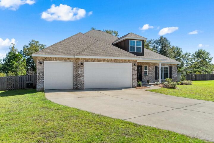 Property Photo: 2401 Okatie Ln FL 32533