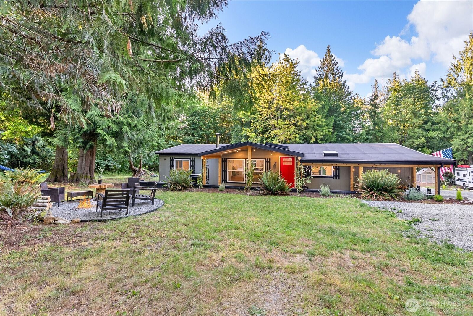 Property Photo: 28408 SE 43rd Street WA 98024