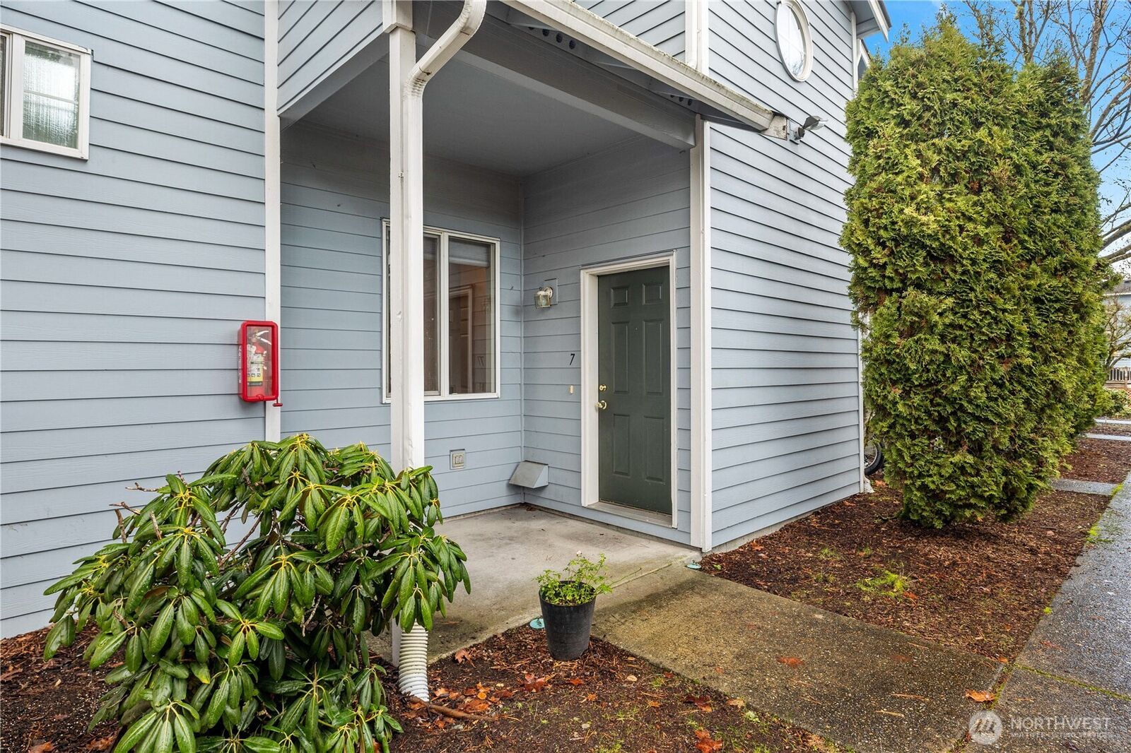 Property Photo:  6304  Barstow  SE 7  WA 98513 