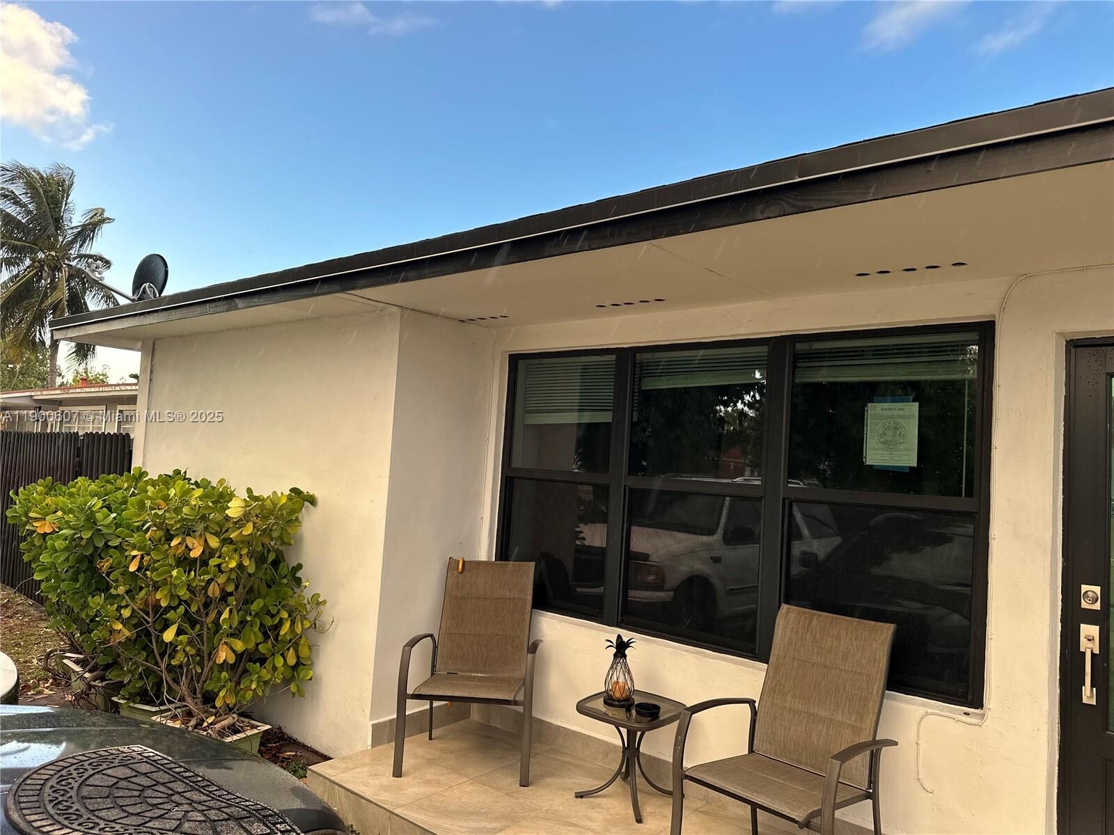 Property Photo:  1071 W 50th St 1  FL 33012