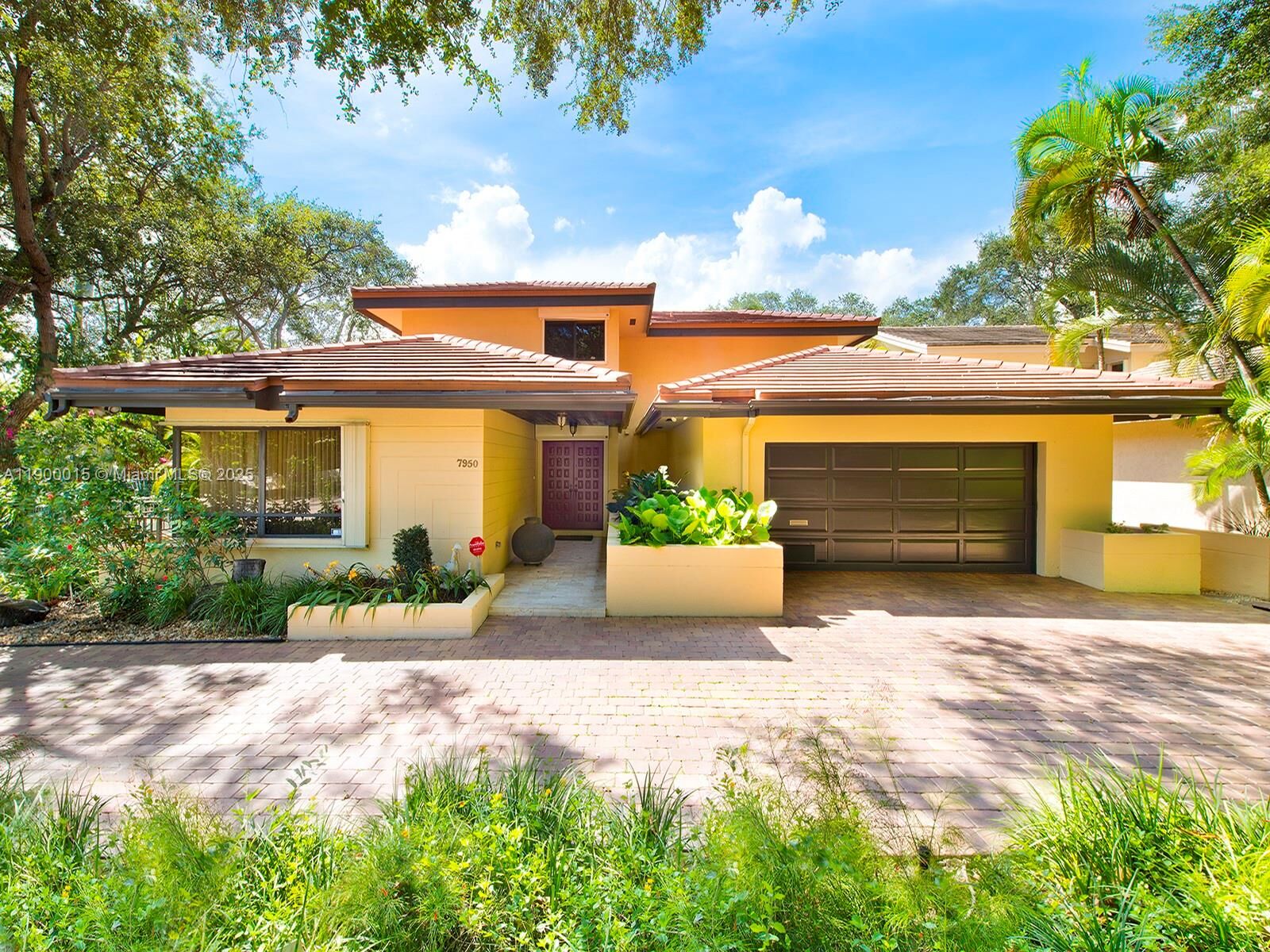 Property Photo:  7950 Old Cutler Rd  FL 33143 