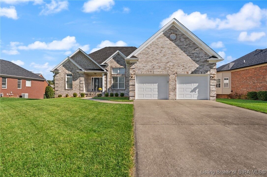 Property Photo: 2883 Sandalwood Drive IN 47150