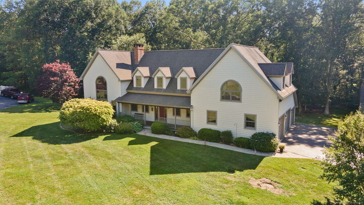 Property Photo:  18 Sandpiper Lane  CT 06333 
