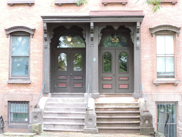Property Photo:  52 Buckingham Street Apt 3  CT 06106 