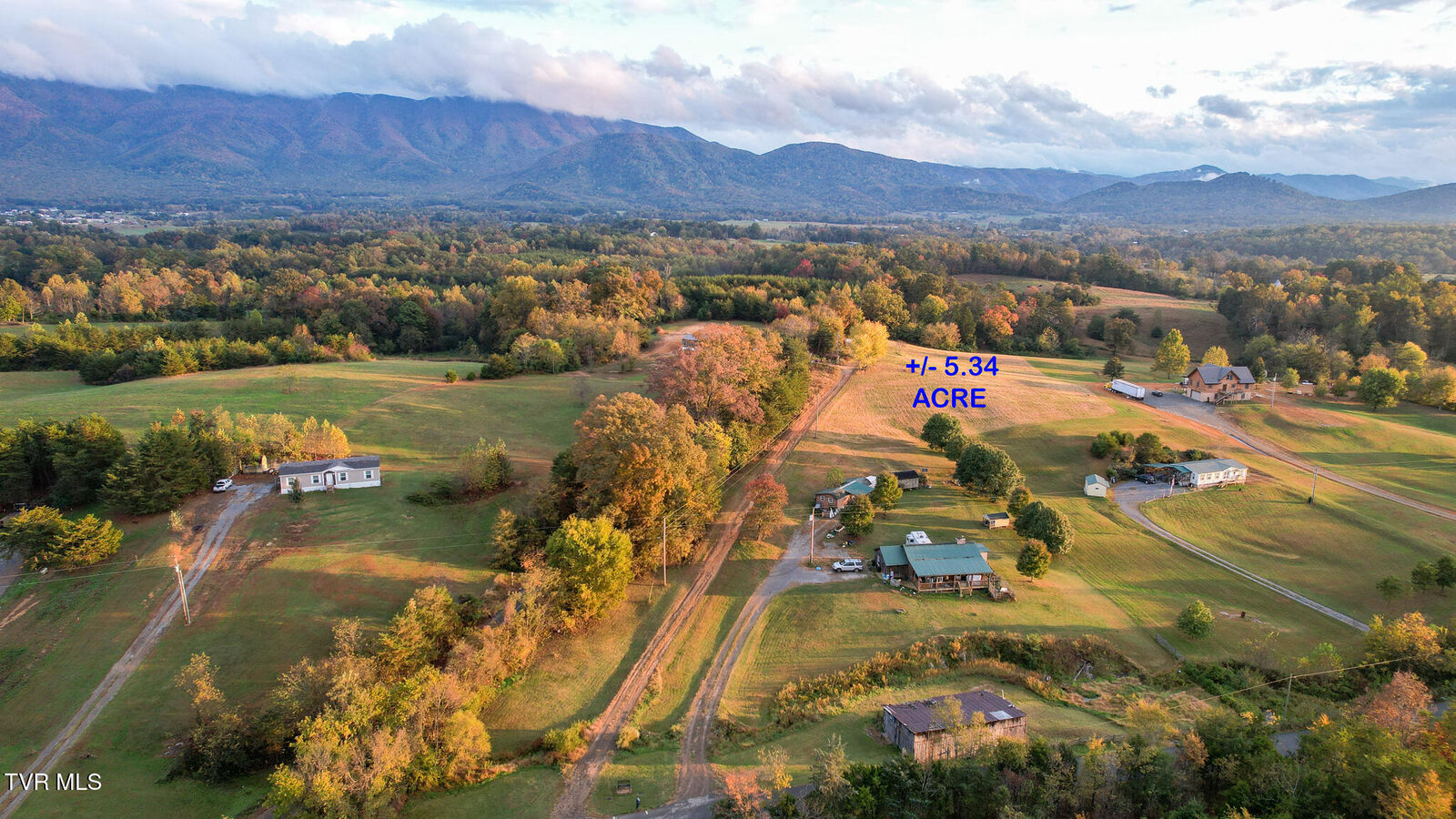 Property Photo: 1915 Shakerag Road TN 37743