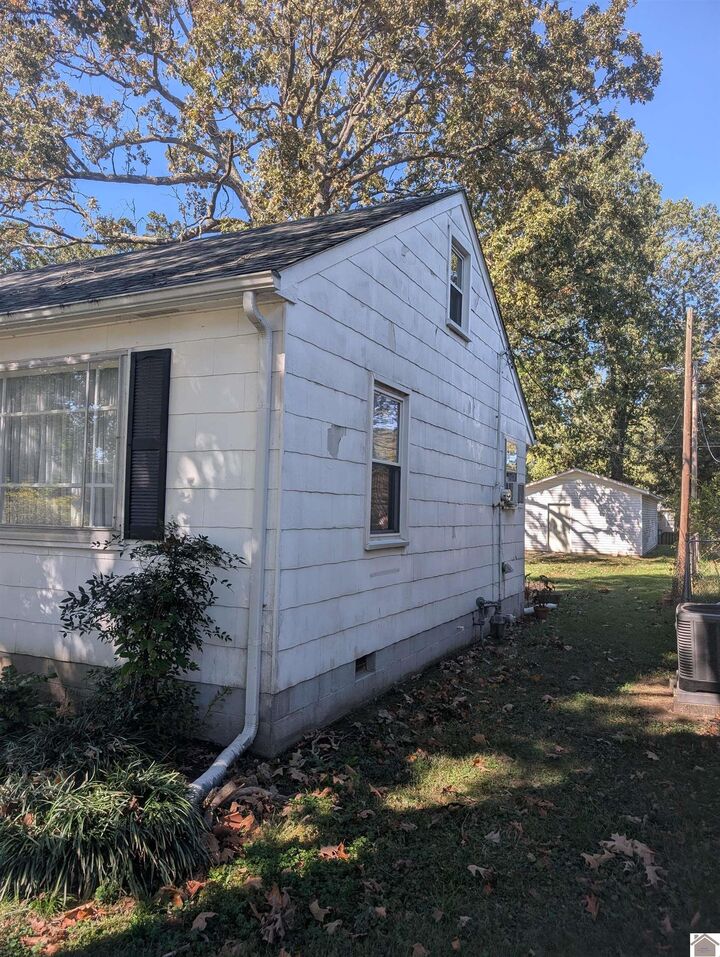 Property Photo:  2115 Monroe St  KY 42001 
