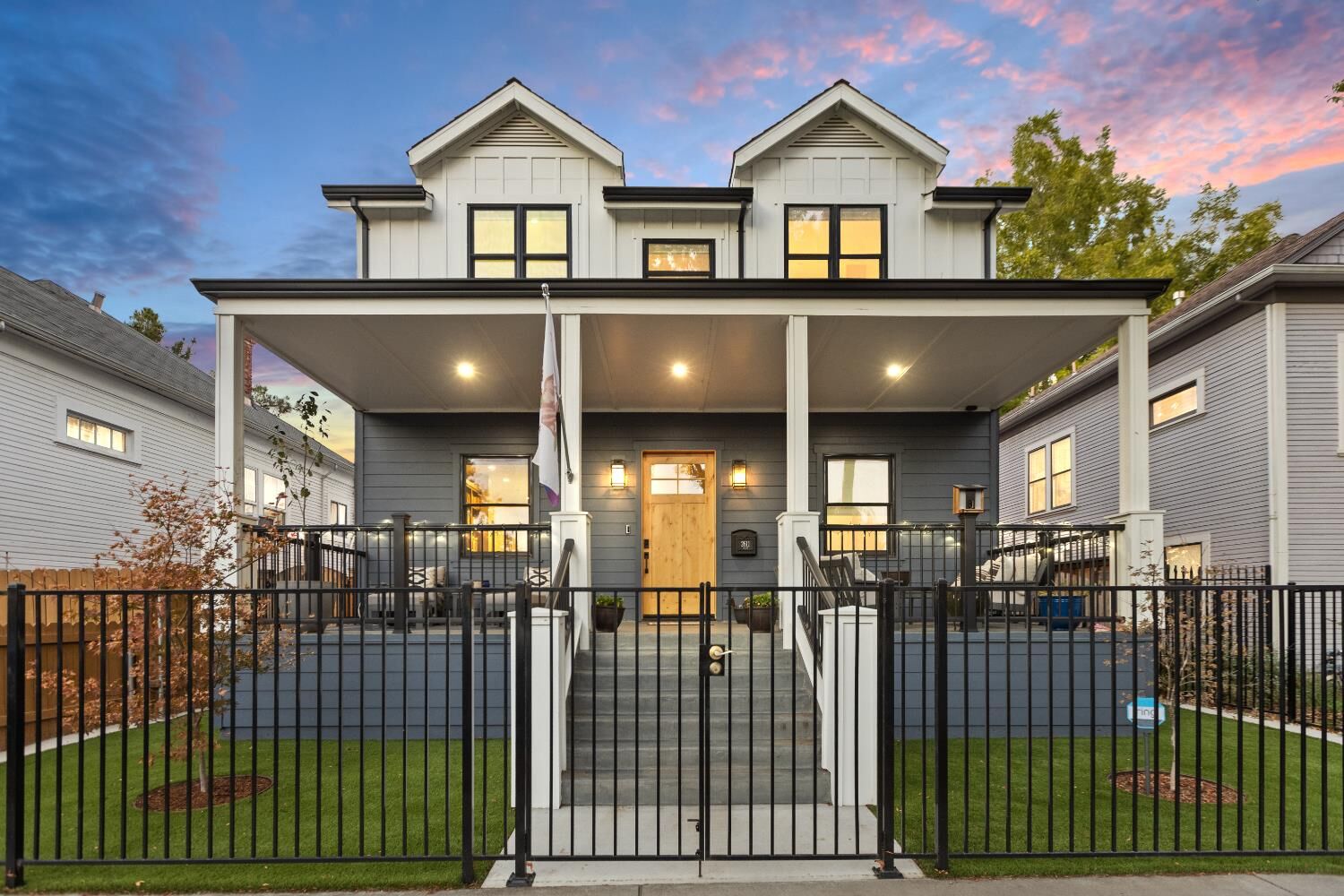 Property Photo:  2611 S Street  CA 95816